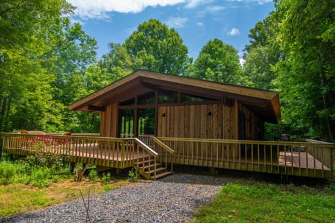 Welcome to Black Dog and total privacy, peace & quiet, your cabin away from home.