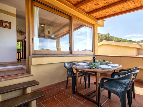 Furniture, Plant, Property, Table, Window, Sky, Wood, Flowerpot, Architecture, Interior Design