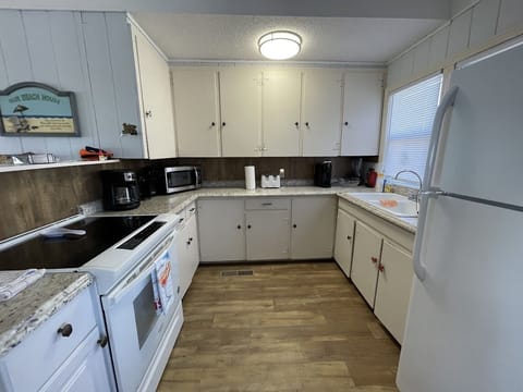 Spacious, Well Equipped Kitchen