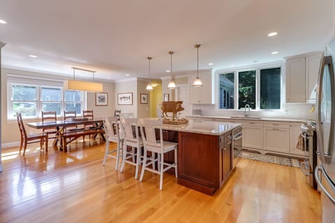 Spacious, well equipped kitchen and dining area