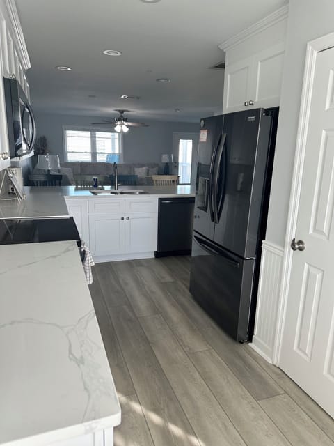 Kitchen on Second Level (2)