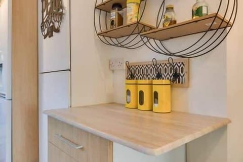 A fully equipped kitchen.