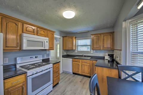 Kitchen | 1st Floor | Stove/Oven | Dishwasher