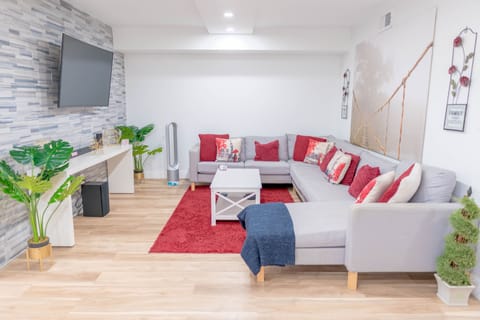 Living Quarters (Entertainment Area)