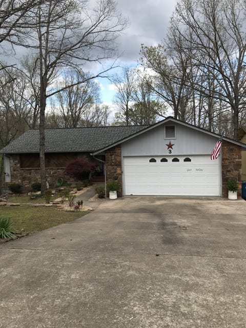 Designated parking in the driveway.