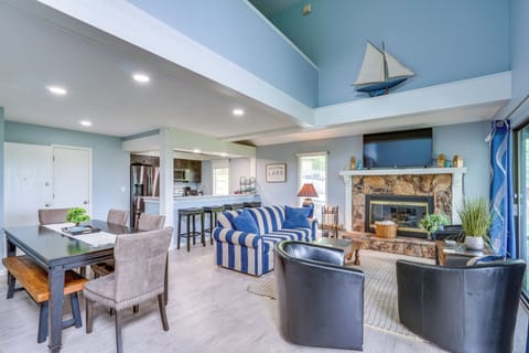 Osage Beach Vacation Rental | 3BR | 4.5BA | 2,371 Sq Ft | Stairs Required