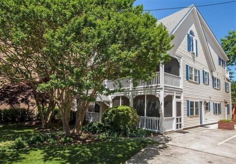 Maryand Gardens Condominiumns