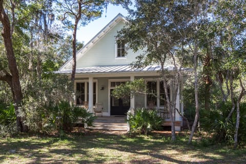 Come and set a spell!