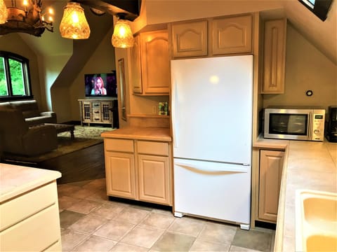 'The Castle Gatehouse' has a full kitchen