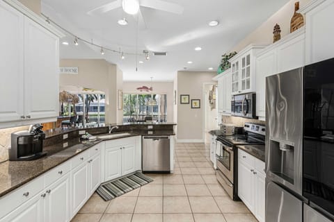 Kitchen | Cooking Basics | Keurig & Drip Coffee Maker