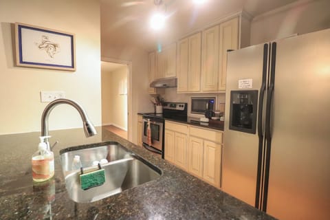 Fully stocked kitchen, great for all your culinary needs.