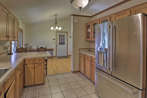 Kitchen | Dishware/Flatware