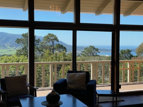 BIG VIEWS of Point Lobos & Carmel Valley, only 1/2 mile from Carmel-by-the-Sea!