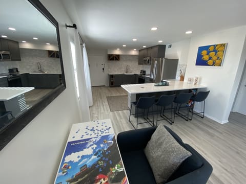 Living Room / Kitchen 