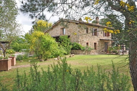 Autumn, Building Exterior, Garden, Spring, Summer, Winter