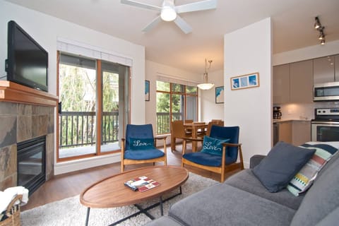 Spacious open concept for your family or group
