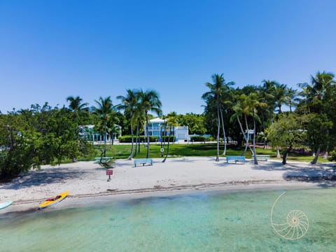 Welcome to Villa Azzurra! Beautiful Private Sandy Beach 