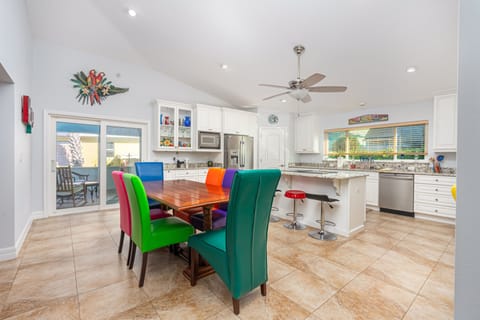 Vibrant, Fun Dining Room
