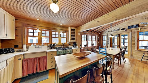 "The location is lovely and peaceful and enjoyed the call of the loons and the woodpeckers that visited the front lawn each day."  Jamie V.