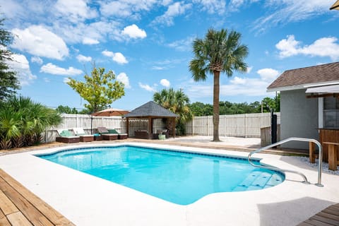  Patio/ Pool Area