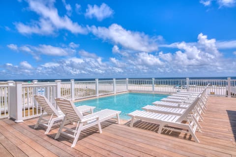 24x15 custom gunite pool- East Pool Deck