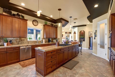 Expansive Kitchen