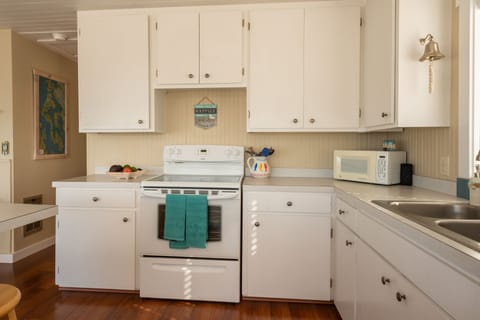 No dishwasher, washing machine or dryer.