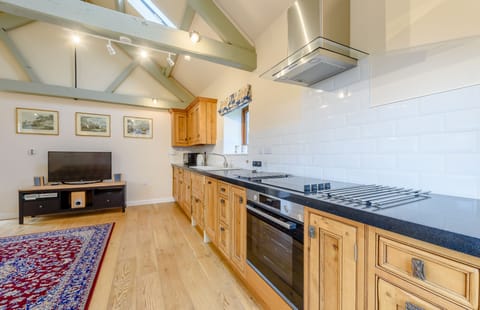 Coursehill Barn Annex Kitchen - StayCotswold