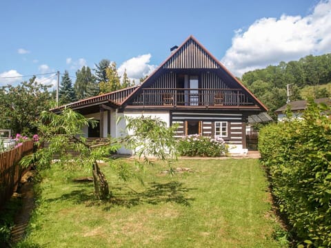 House, Property, Cottage, Building, Home, Land Lot, Real Estate, Architecture, Farmhouse, Tree