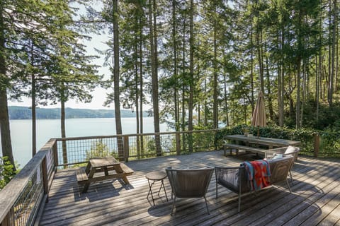 Enjoy eagles, seals and towering pines as you sip your morning coffee. 