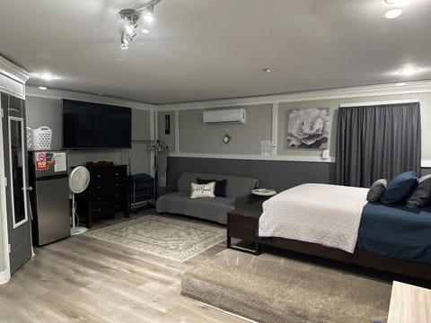 Fully equipped studio