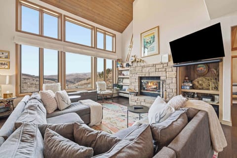 highlandsslopeside-503-6310_54938908991_o