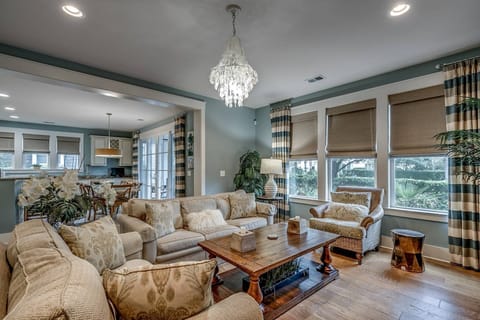 Stunning Home w/ Private Pool in North Beach Resort & Villas-300 Yards to Pools/Beach House in Briarcliffe Acres