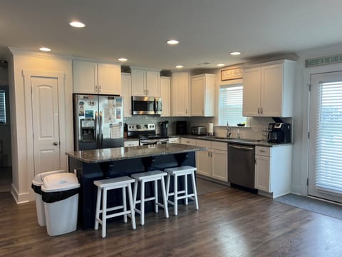 Kitchen is well equipped!
Cabinets freshly painted in 2025!