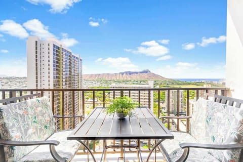 Start your morning right at your own private lanai while enjoying the stunning view!