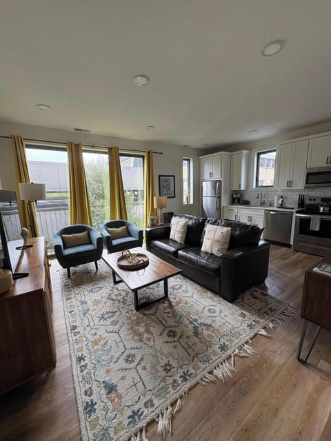 Livingroom/Pull out sofa