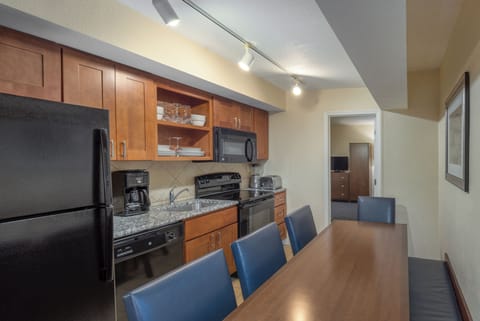 Long_20Wharf_20CW_20IN_20050