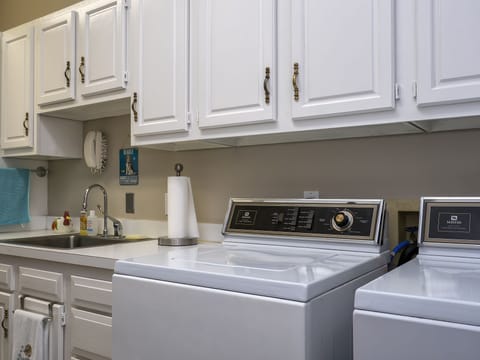 Full size washer/dryer