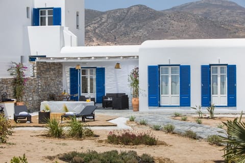Villa Emily Punda Paros with private pool and private Jacuzzi
