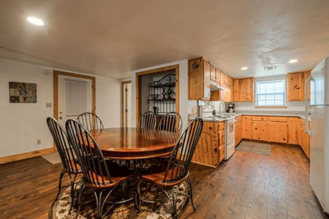 Enjoy the "daily catch," or go out for dinner!