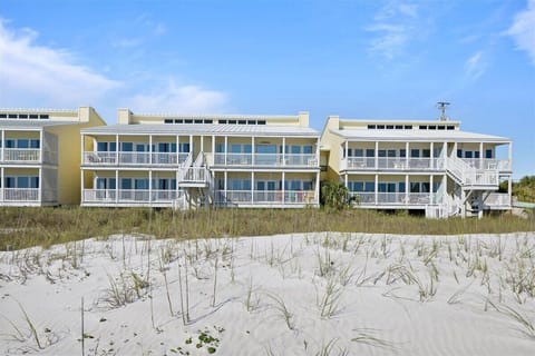 Harbor Arms Condos