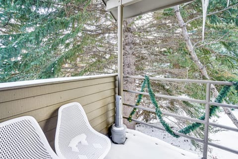 Private Balcony | Gas Grill