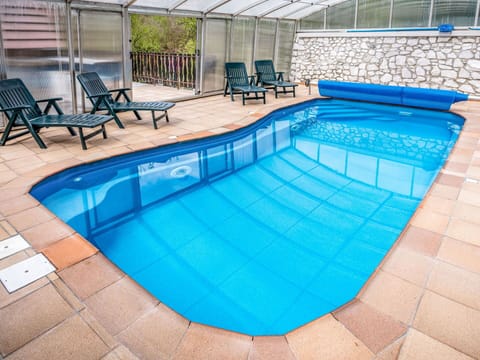 Blue, Swimming Pool, Property, Aqua, Outdoor Furniture, Real Estate, Azure, Turquoise, Tile