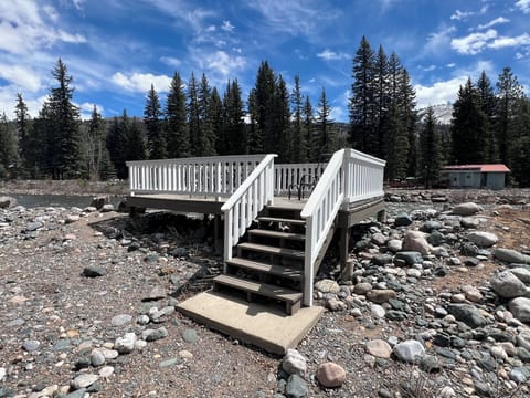 0a0e5700-976f-4d41-aa9b-8256d2d272ea