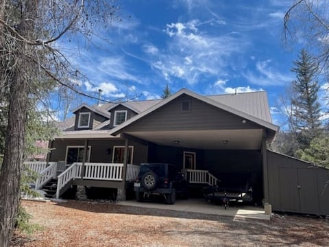 35e3c6f1-6a0e-4a63-82b6-9b6457bd4585