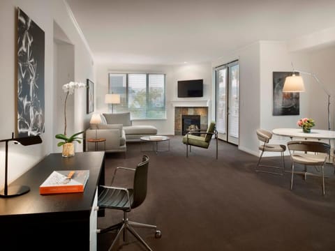 rsz_two_bedroom_living_room_3