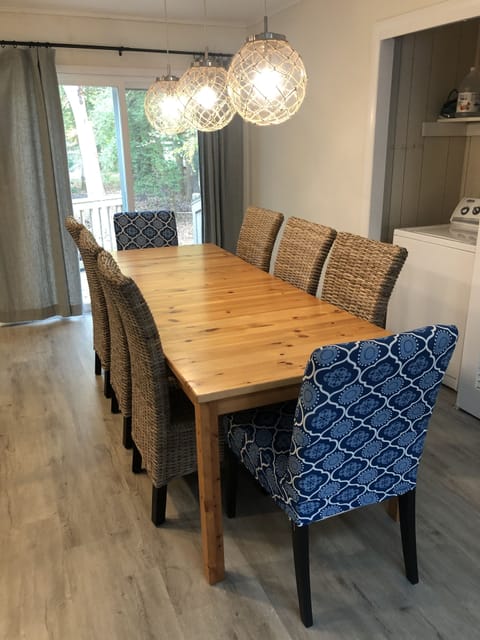 Dining room seats 8- convenient washer and dryer 