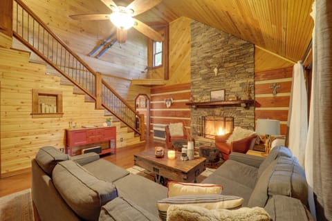 Fleetwood Vacation Rental | 4BR | 2BA | 2 Stories | 2,000 Sq Ft