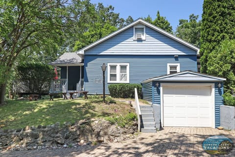 Small brick parking area for one vehicle