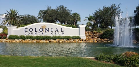Colonial Country Club Main Entrance